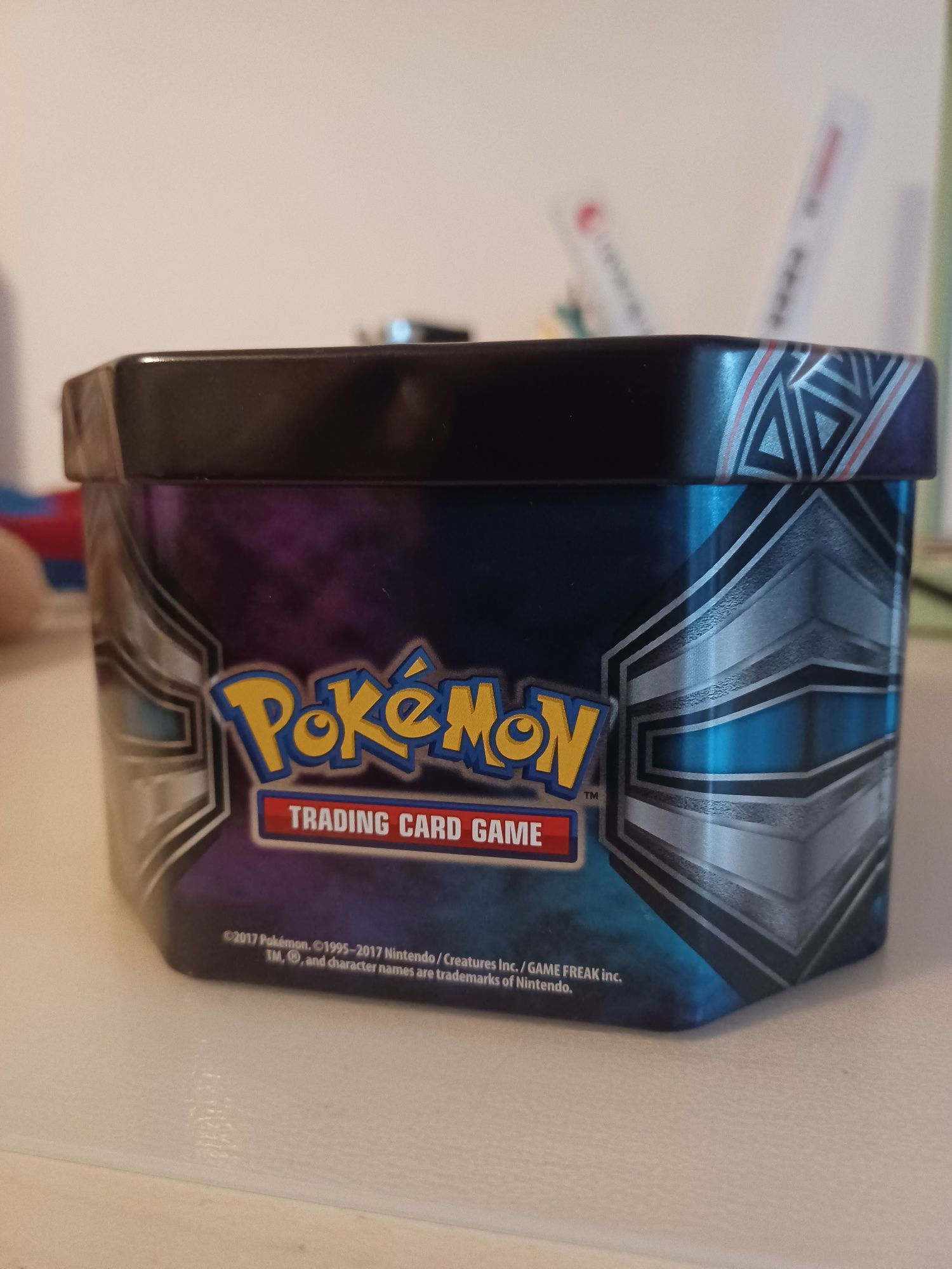 Pokémon TCG Tins (vazias)