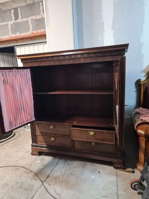 Witryna biblioteka antyk