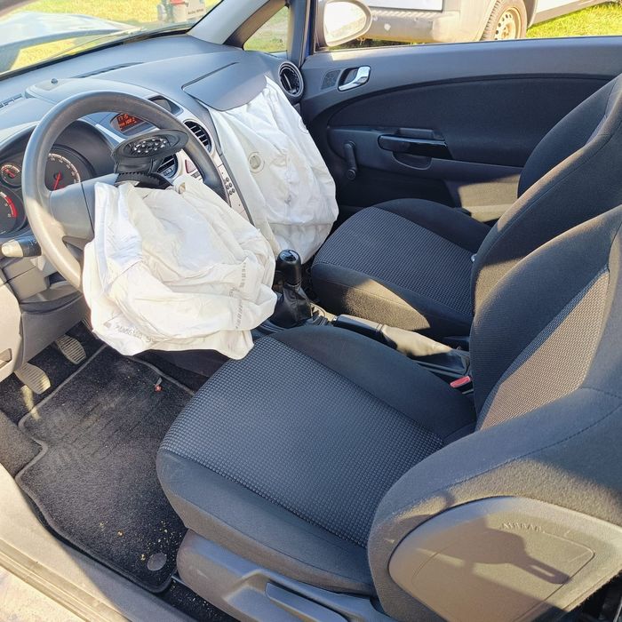 Opel Corsa d 1.0i z20z części