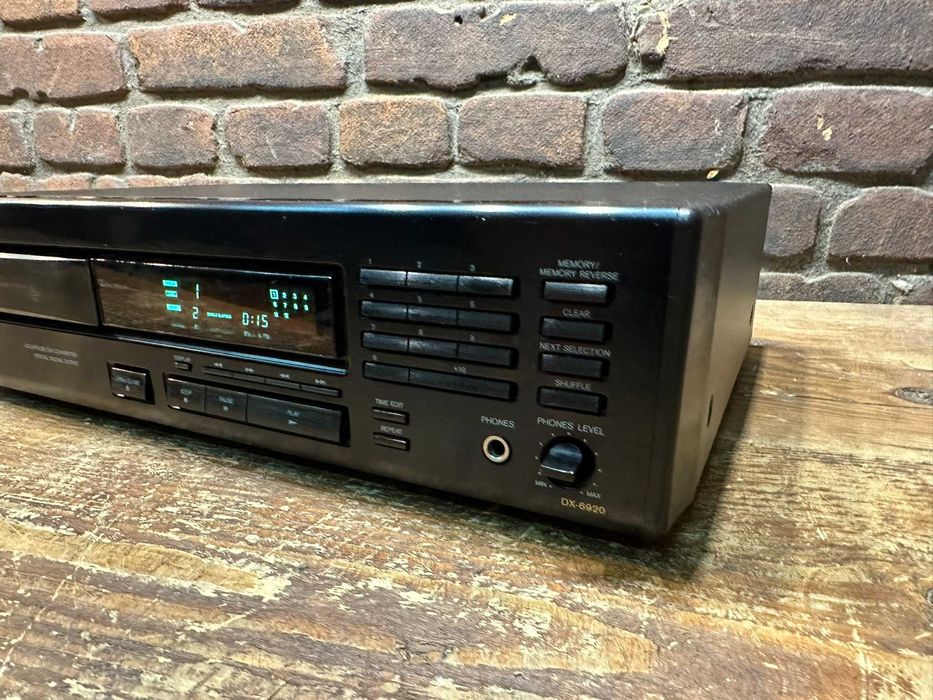 Odtwarzacz CD Onkyo DX 6920