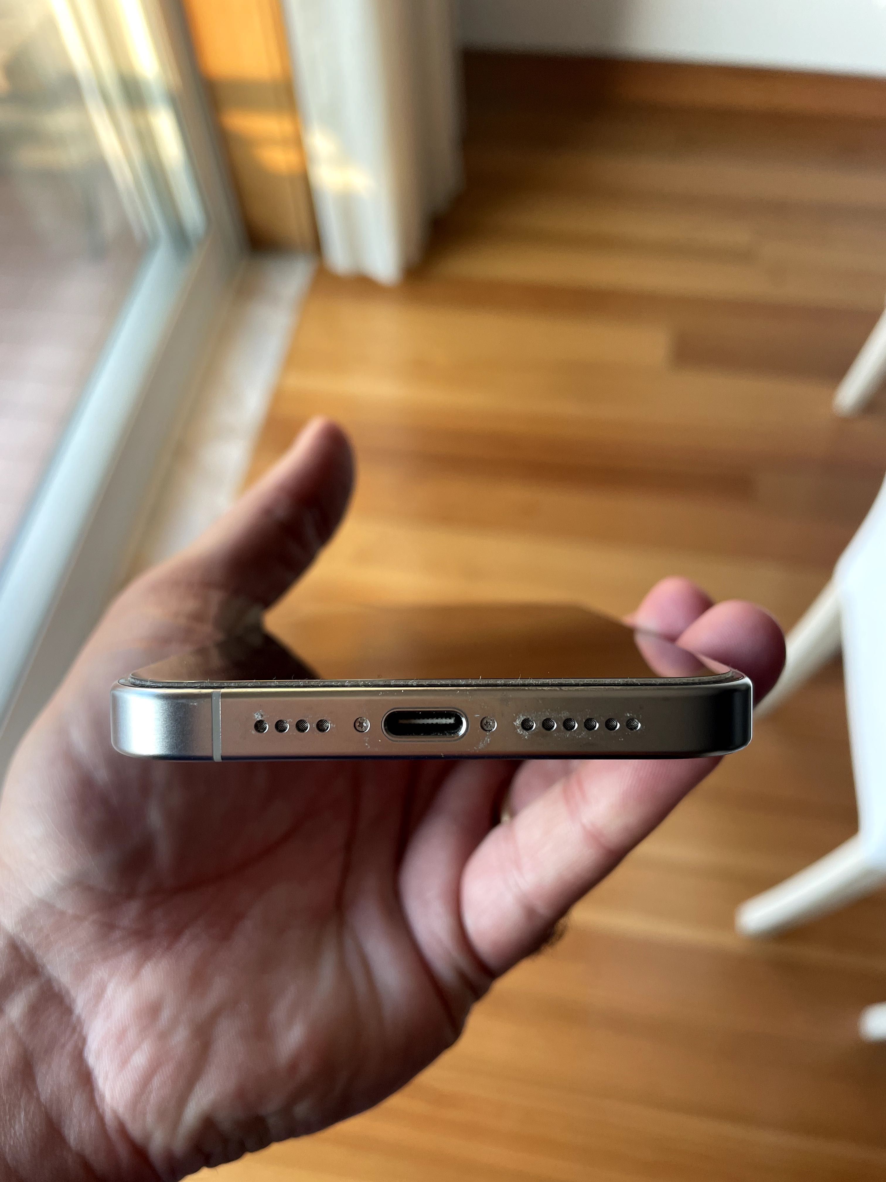 Apple iPhone 15 Pro Max (256 gb) branco c/ caixa original