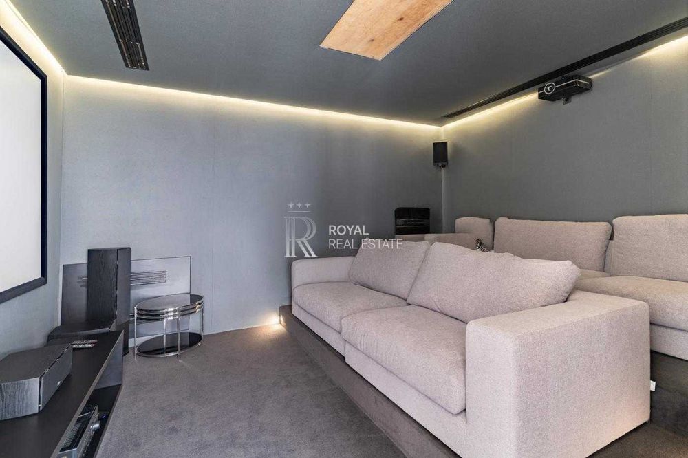 Продаж Будинок Київ Острів Водників Голосієво 500 м2 10 соток Hi Tech