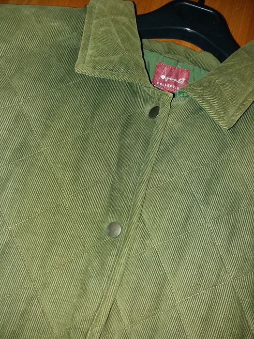 Casacos de fazenda e bombazine como novos