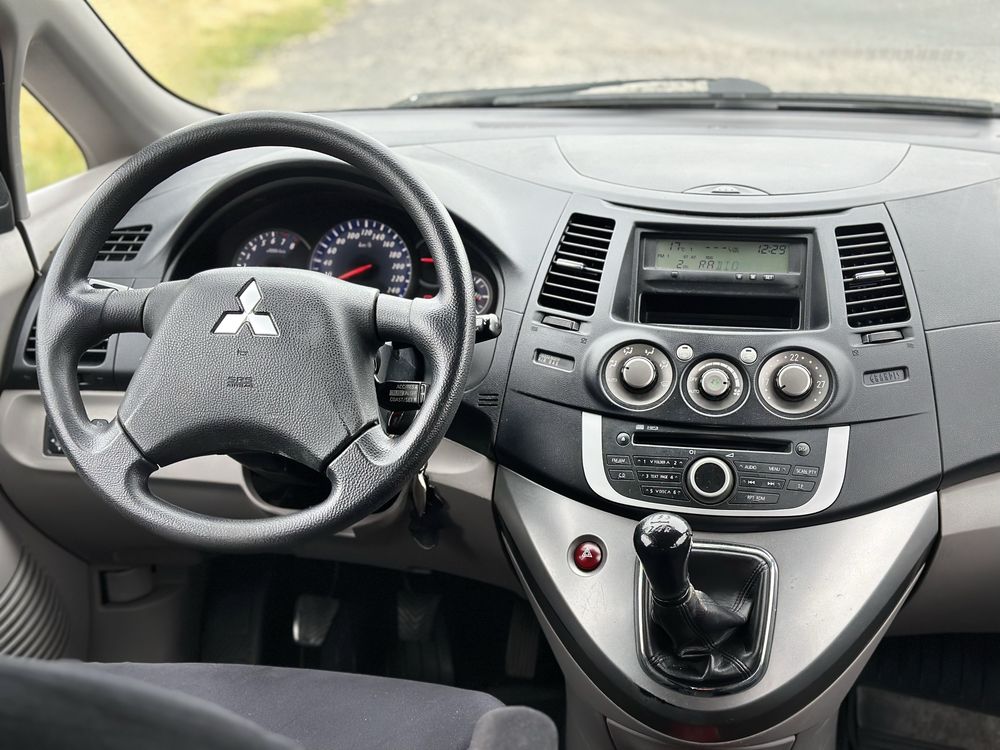 Mitsubishi Grandis 2.4 Super samochod rodzinny z LPG w idealny stanie!