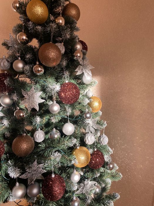 Продам ялинку 1,8м