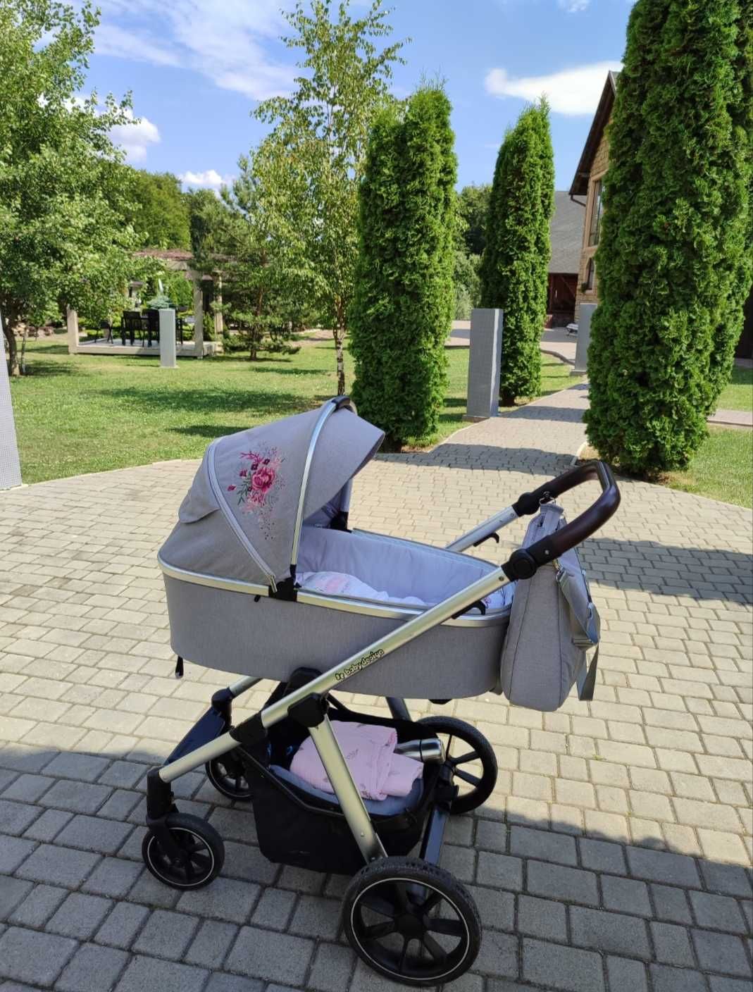 Дитяча коляска Baby Design Bueno 2 в 1 з вишивкою