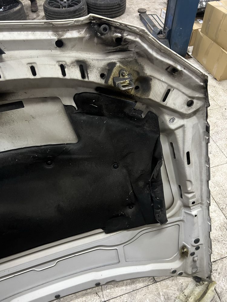 Maska bmw e92 e93 alpinweiss 3 uszkodzona