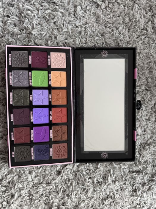 Jeffree Star Gothic Beach