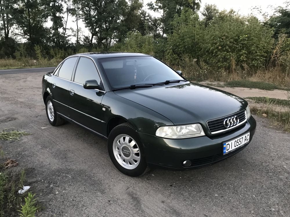 AUDI A4B5 2000p.