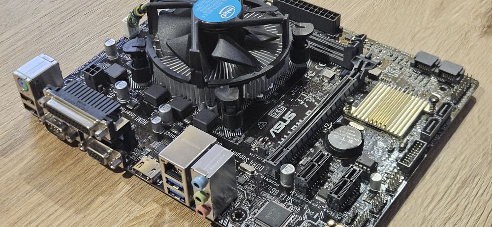 Płyta główna z procesorem Asus H110M-D + Pentium G4600
ASUS
ASUS
ASUS