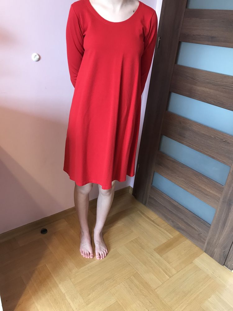 Sukienka czerwona  elegancka S
