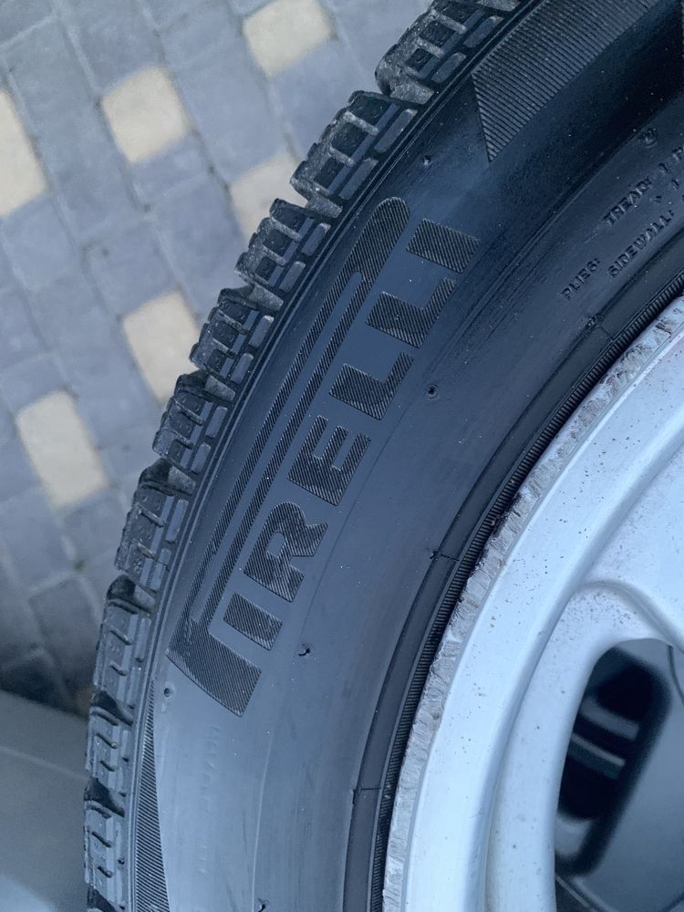 Диски Azev 5 120 R 16 резина Pirelli 205 55 R16 зима