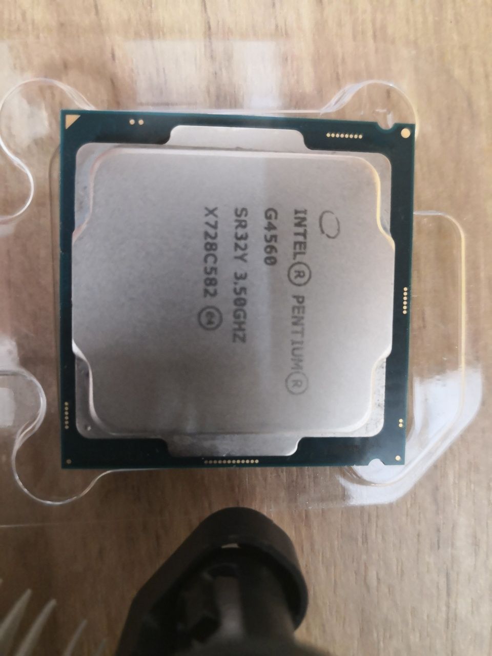 Procesor Intel Pentium G4560 +oryginalne chłodzenie