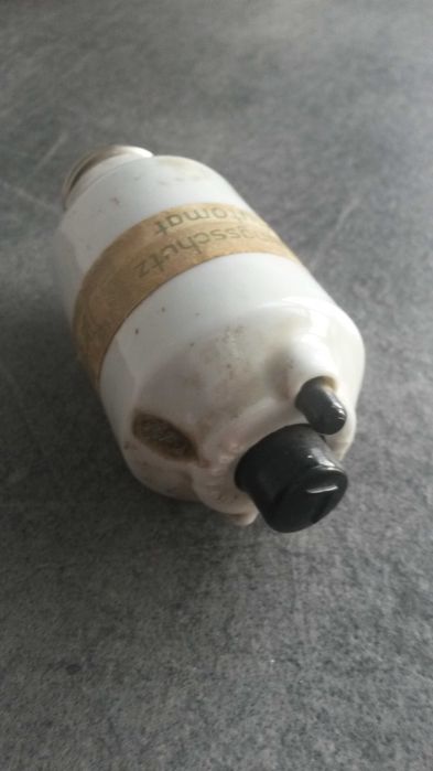 Bezpiecznik automatyczny