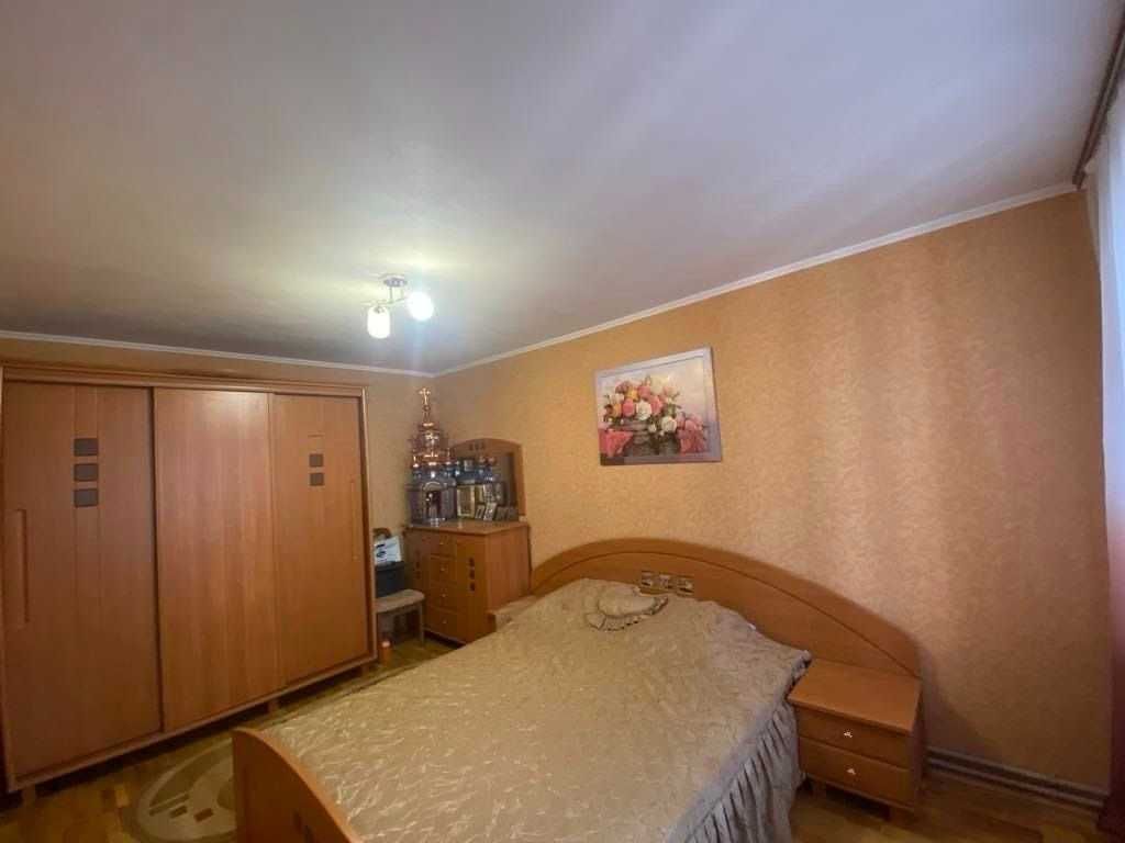 Продам квартиру в смт. Кирнасівка