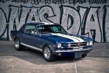 Mustang 1966 do ślubu. Samochód na ślub, wesele, auto do ślubu, wynaje