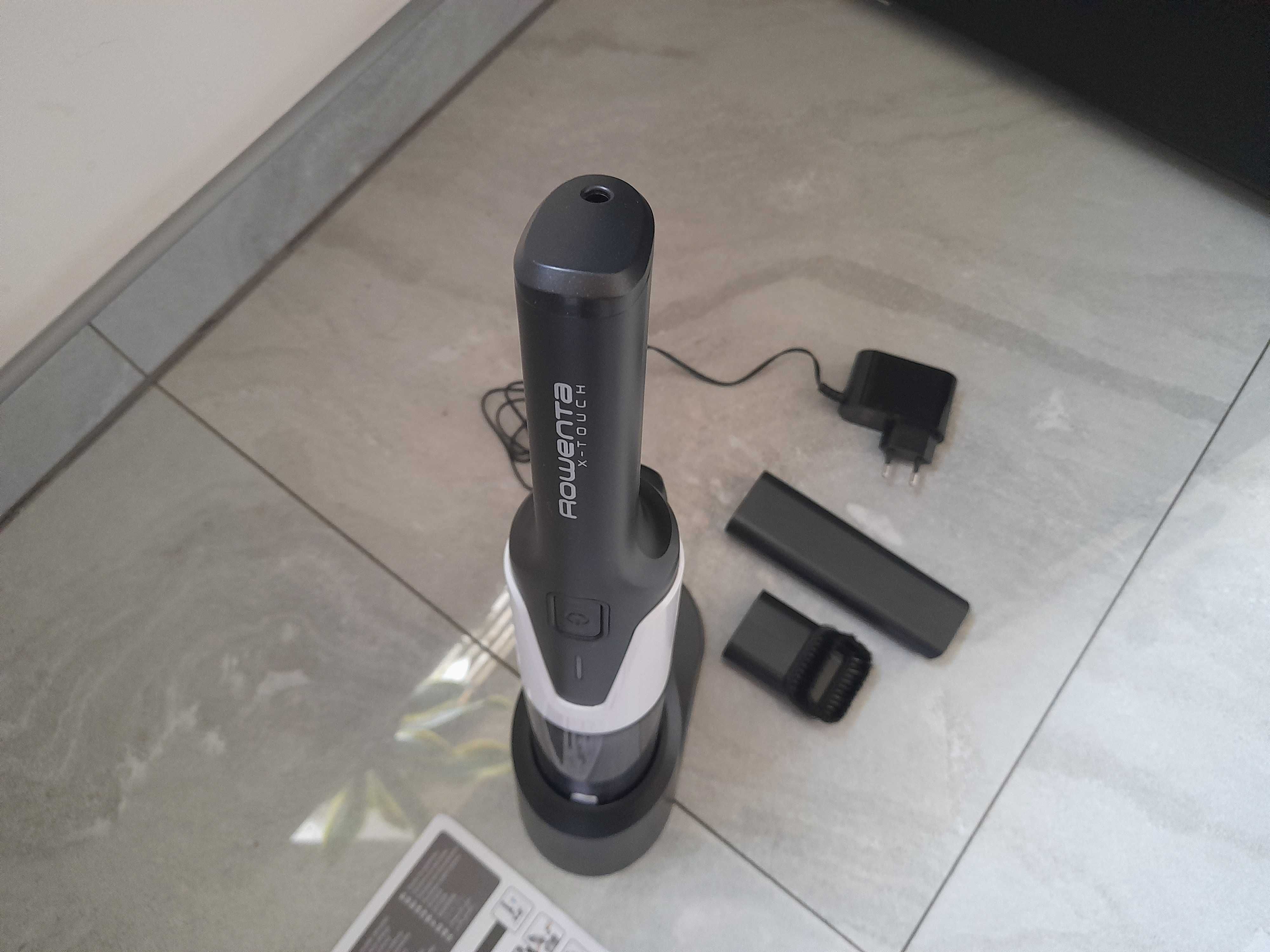 Odkurzacz ręczny Rowenta XTouch czarny