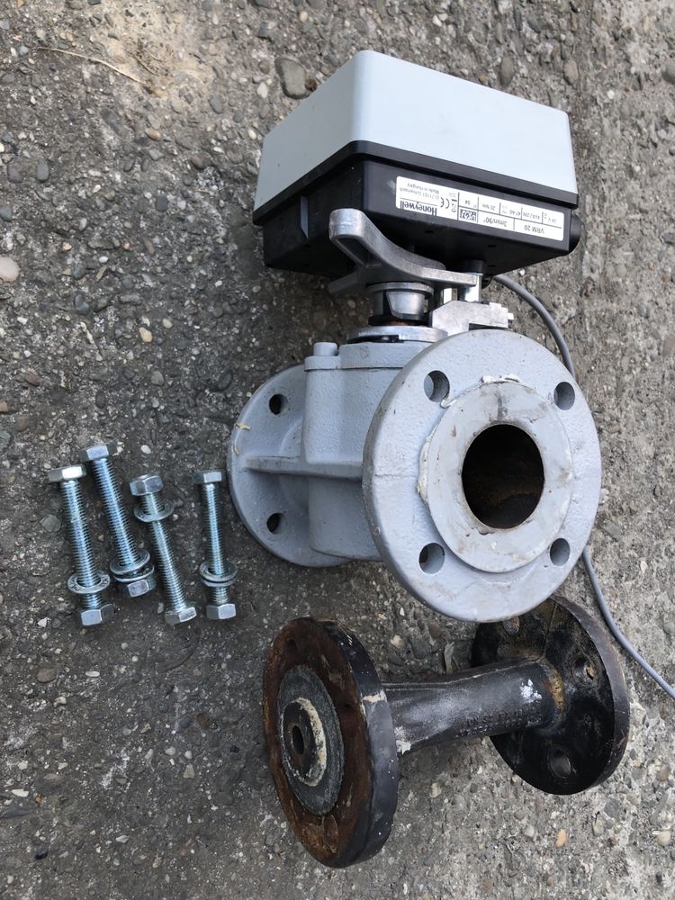 Siłownik VRM 20 Honeywell + Zawór 3-dr DN50 + zwężka DN32/50