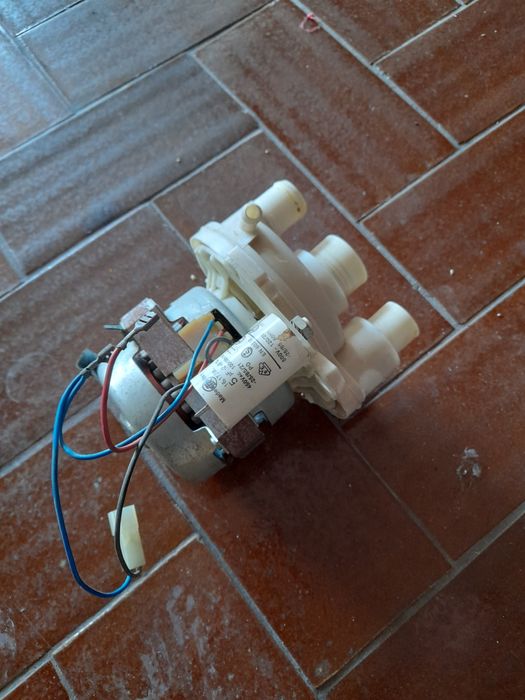 bomba de água para máquina de lavar loiça. Ref: 950B1l