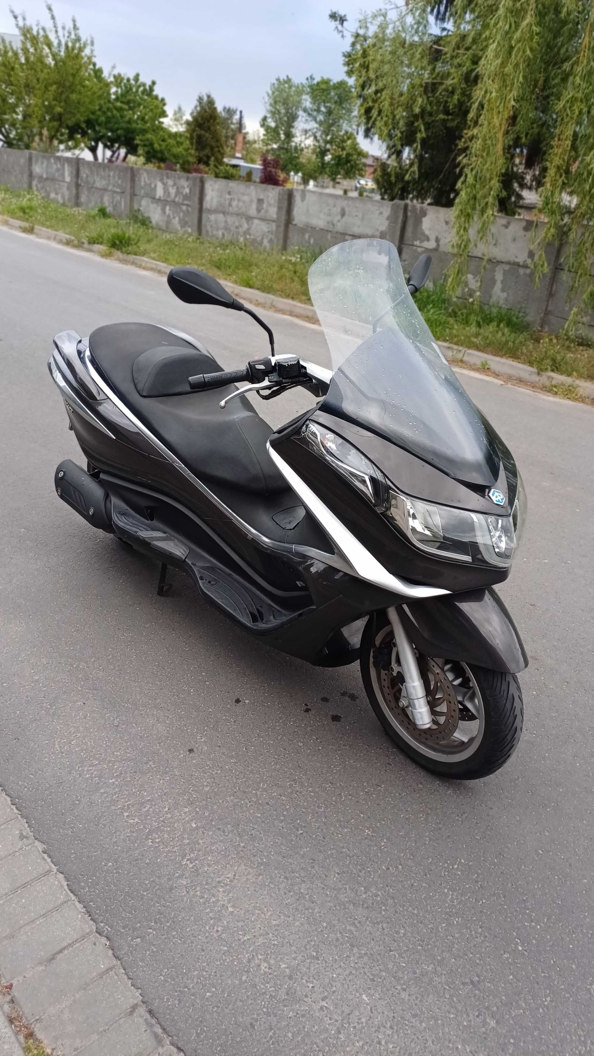 Piaggio x10 125 skuter