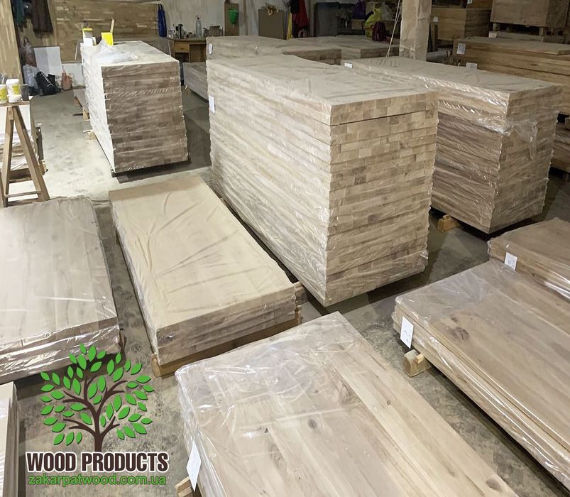 Комплектуючі для сходів, балясини, стовпи, перила, косоури