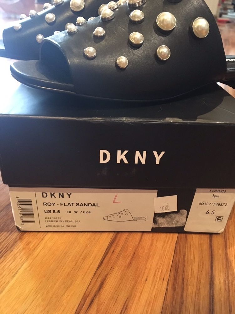 DKNY новые босоножки кожа мюли шлепанцы 37 размер