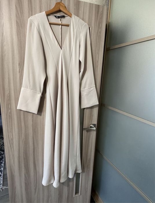 Сукня Zara , Міді, вечірня нарядна довга