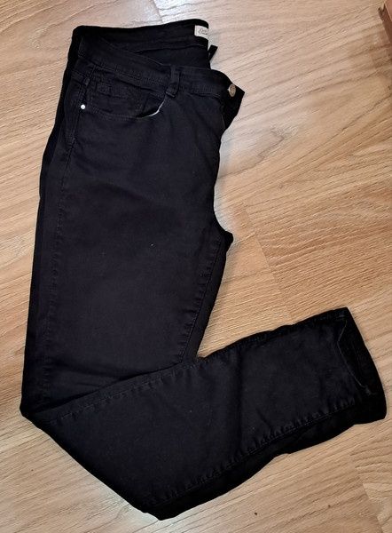Чорні джинси розмір 44 -46