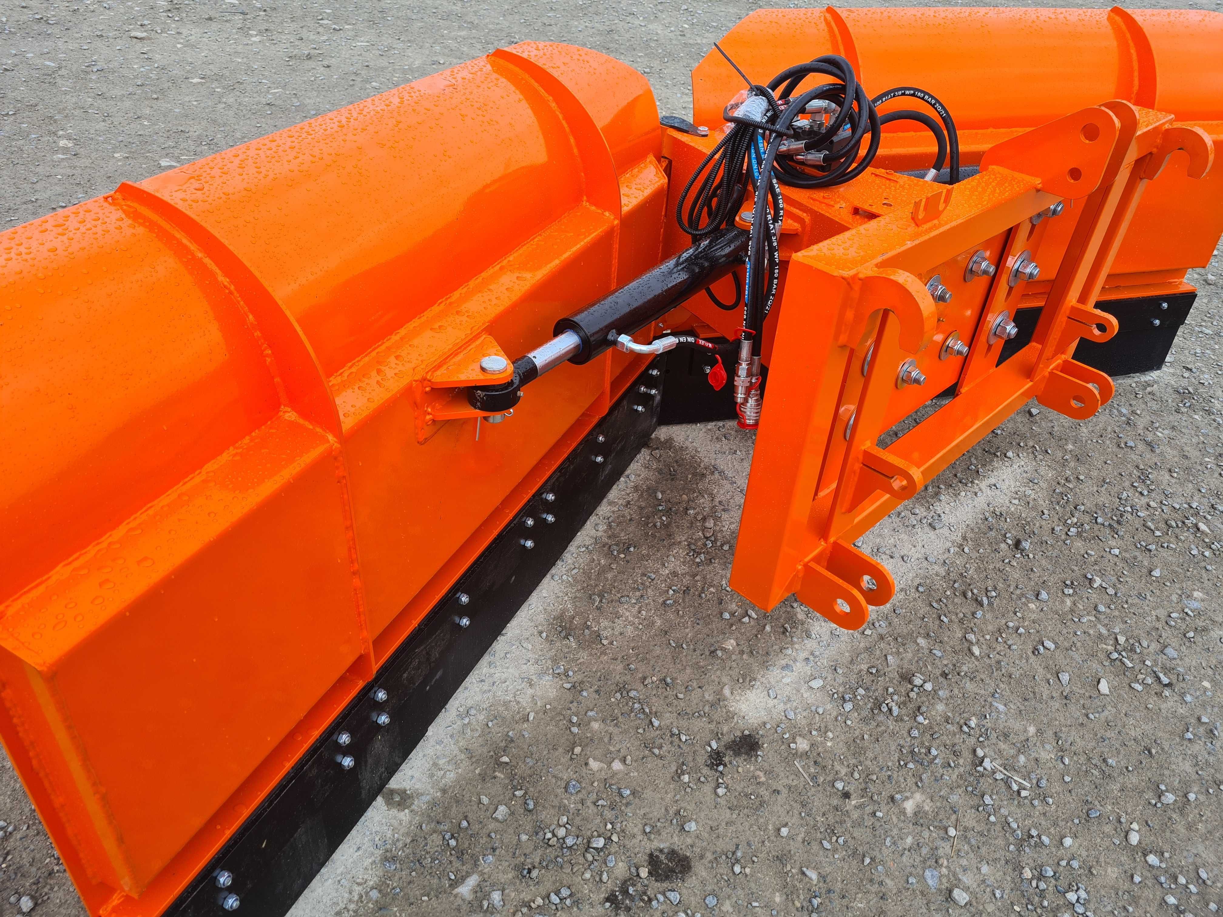 PŁUG ŚNIEŻNY I lub > euro/tuz/sms/tłok/wózek wid. C-330 C-360(P) ZETOR