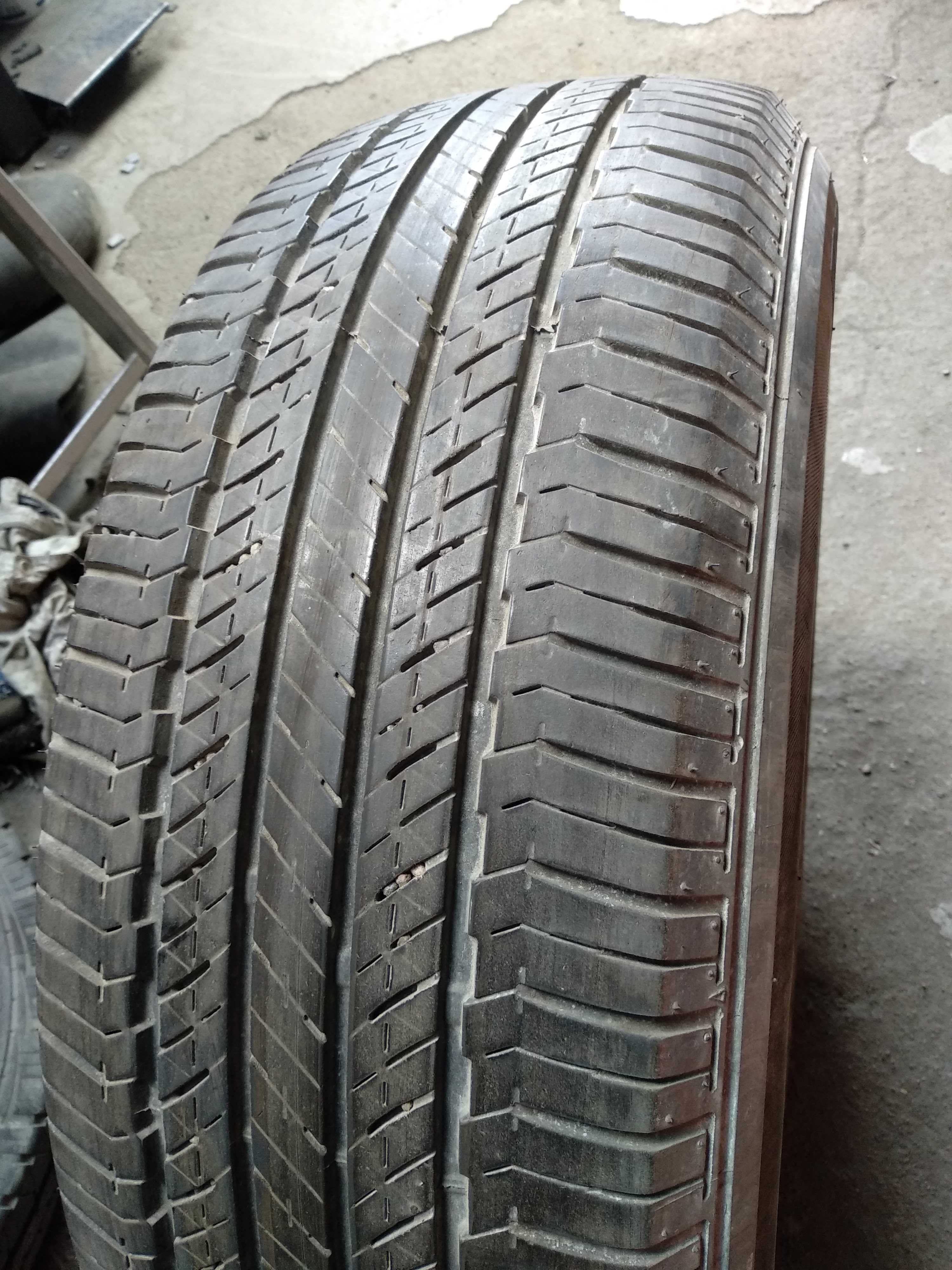 BRIDGESTONE 255/65R17 Dueler H/L 400 7mm bieżnika