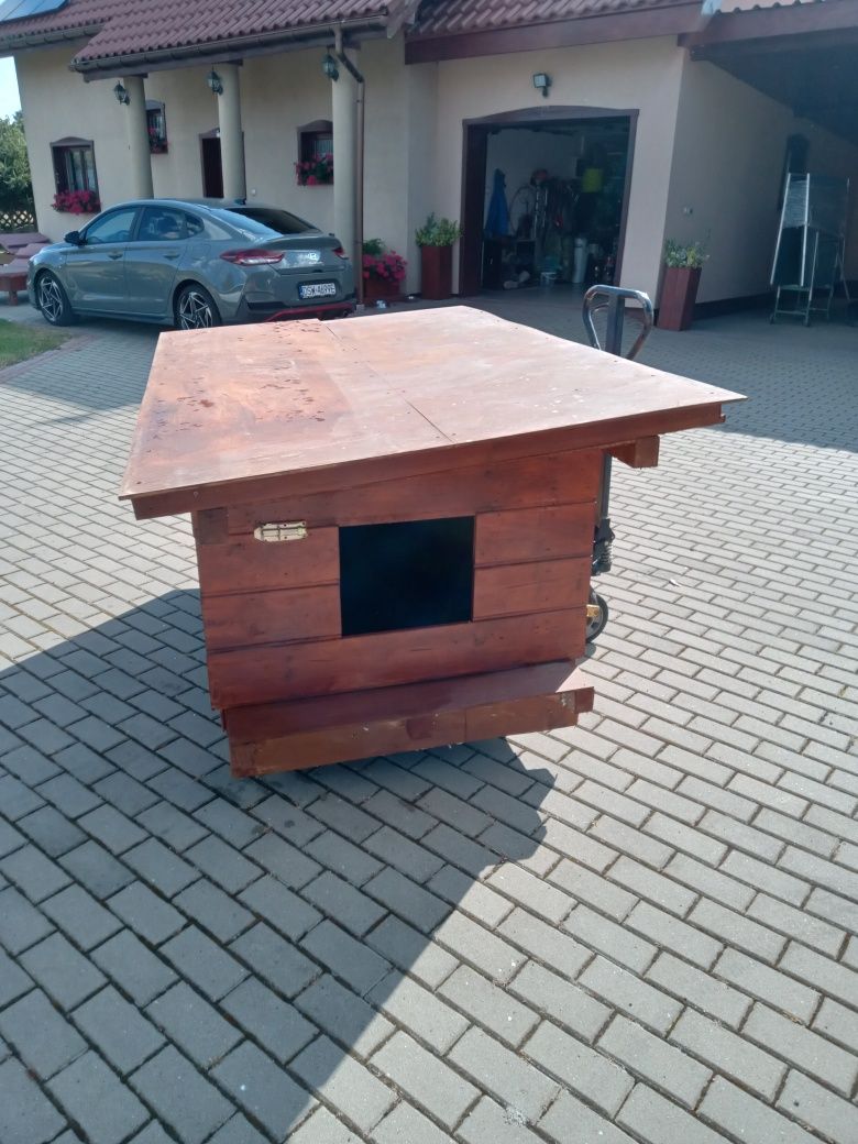 Buda dla  dużego psa