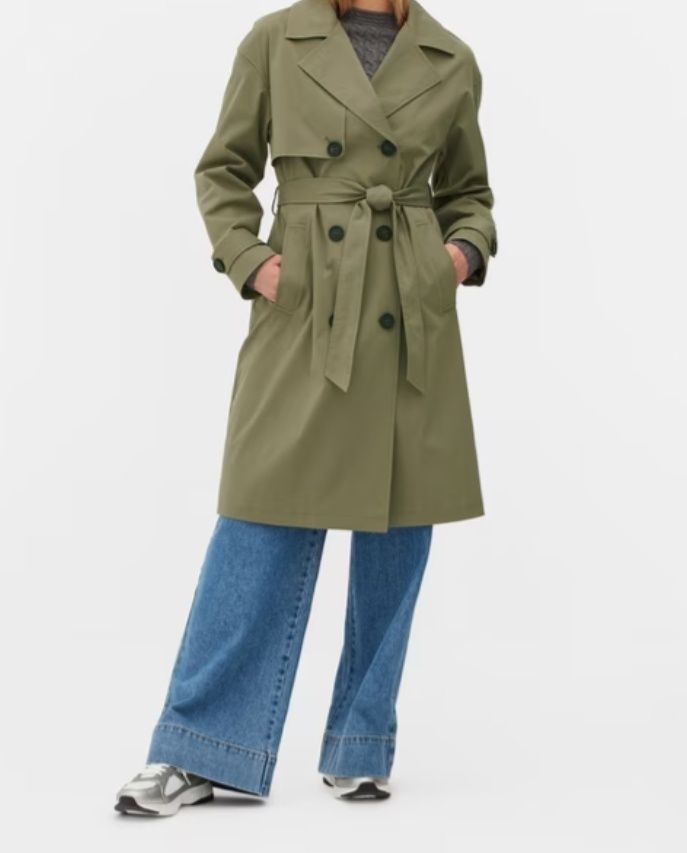 Gabardina nova com etiqueta