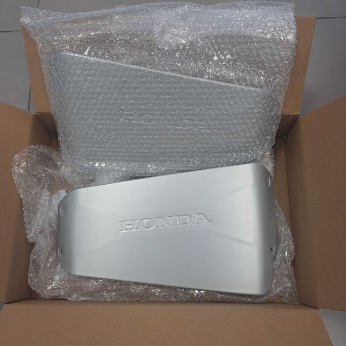 Pokrywa osłona nakładka kufrów bocznych Honda NT1100