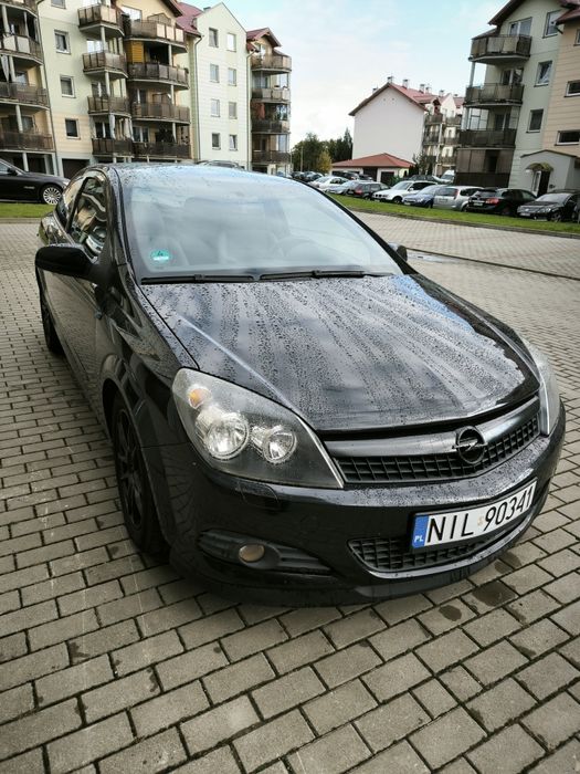 Opel Astra H GTC coupe
