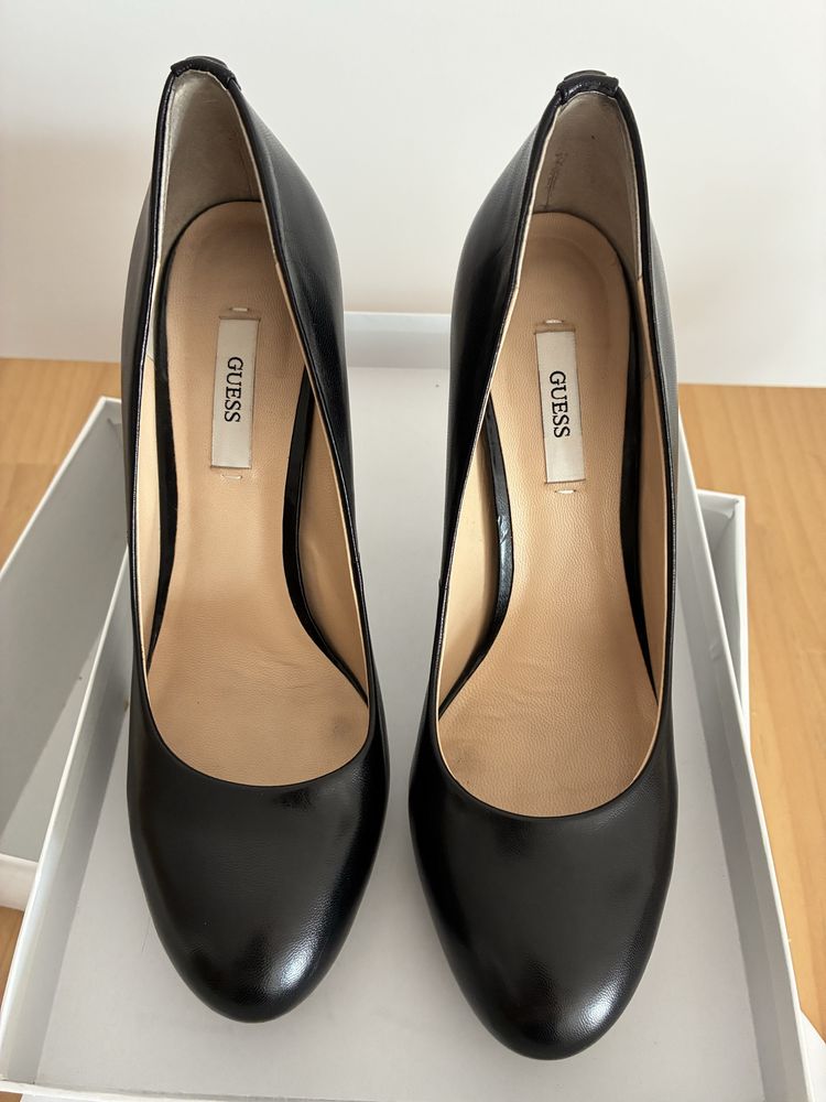 Sapato Salto Alto Pretos Guess