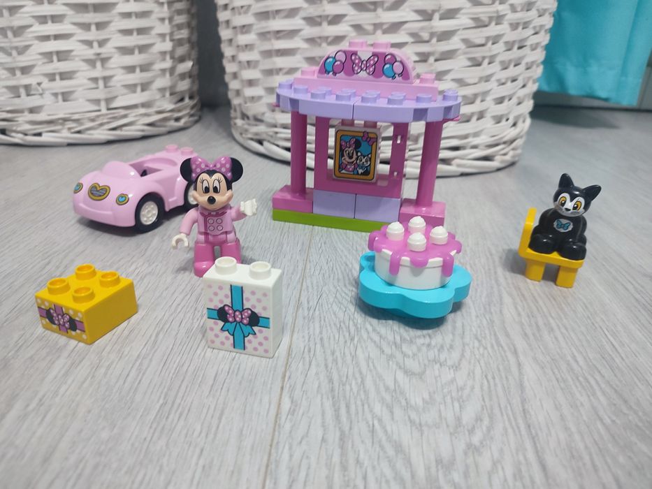 Klocki LEGO Duplo przyjęcie urodzinowe minnie