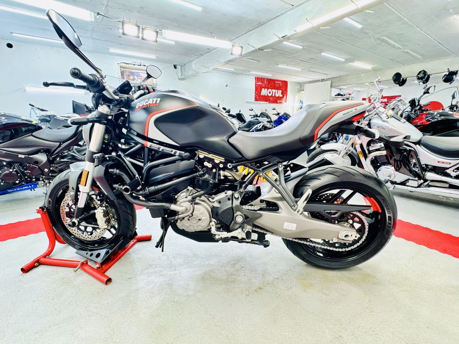 мотоцикл Ducati Monster 821 2020 р в оригіналі тільки з Японії