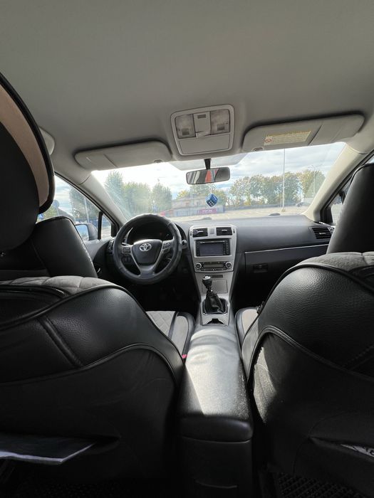 Продам тойоту авенсіс  в хорошому стані, детальна інформація по номеру