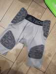 Spodenki legginsy krótkie Adidas kompresyjne ochraniacze