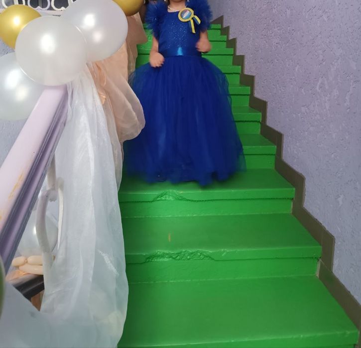 Продам дитячу сукню