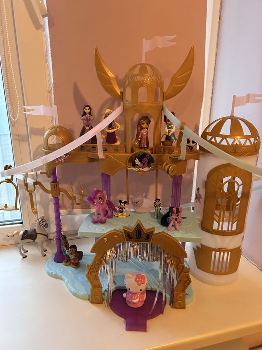 Ігровий набір My Little Pony Літаючий замок поні (56см)