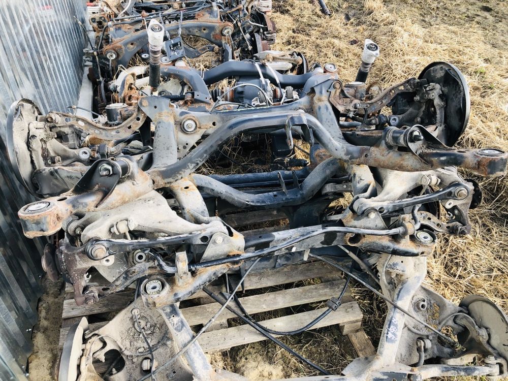 AUDI A3 8L 8P A4 B5 B6 B7 A6 C5 C6 belka tyl kolyska sanki