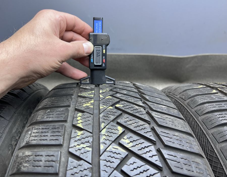 Шини ~5мм зима 235 45 R17 Continental Winter Contact TS850P зимові