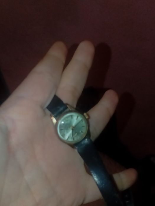 Relógio canuy pequeno não sei funciona