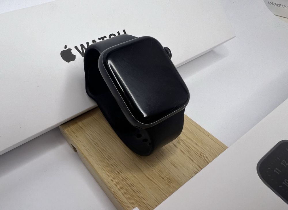 Продам Часы apple watch SE 44mm