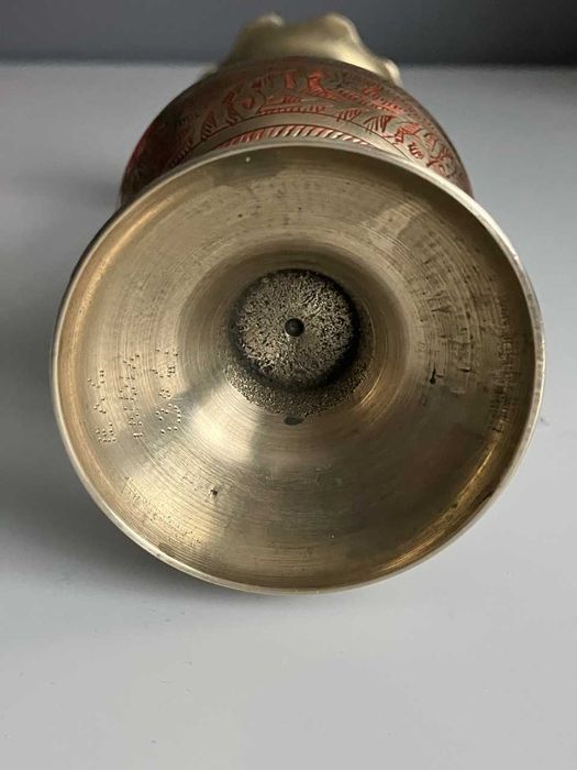 Wazonik grawerowany z mosiądzu z Indii