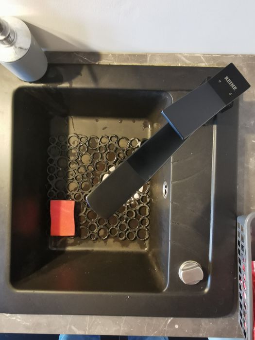 Bateria kuchenna Reihe z wężykami i zlewozmywakiem