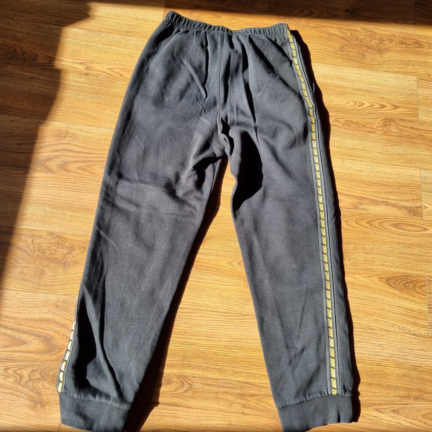 Spodnie chłopięce nike rozmiar 158-170