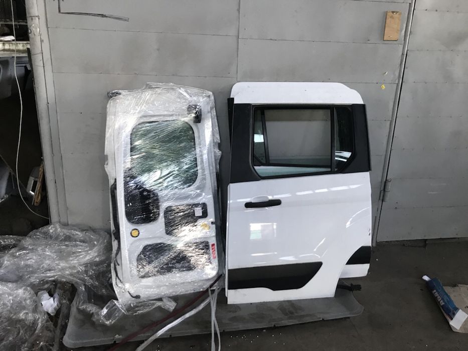 Двери Ford Connect 2014-2018 год