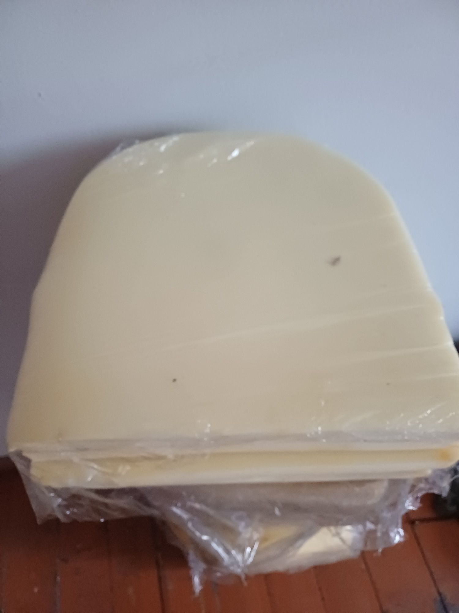 Pianka tapicerska z podbiciem na siedzisko do krzesełka